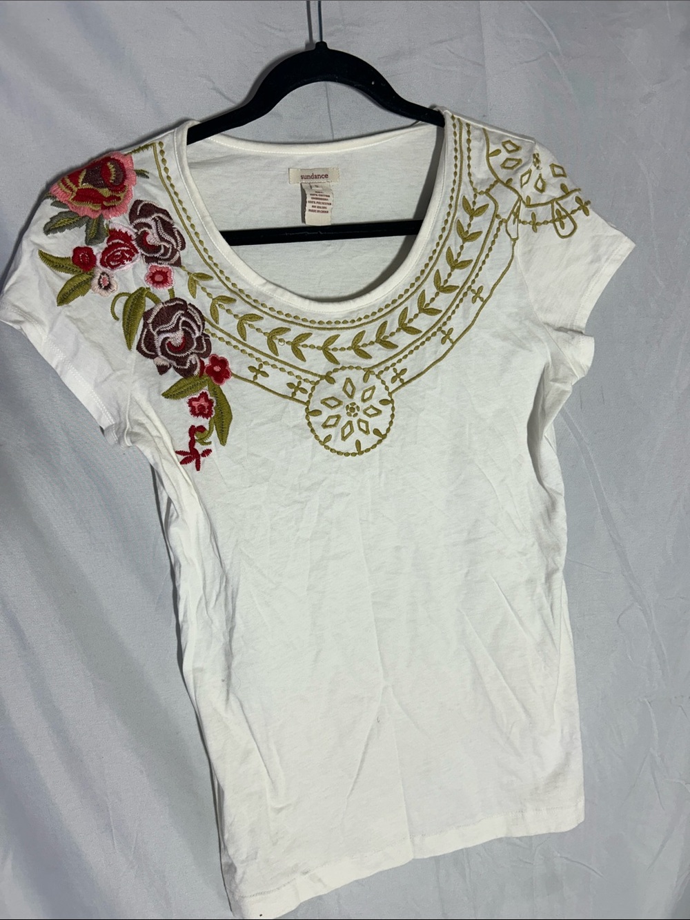 Sundance White Short-Sleeve Scoop Tee with Floral Embroidery